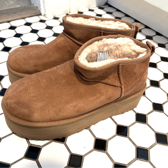Brown Ugg Ankle Boots Suede Platform Size 11 - Picture 1 of 6